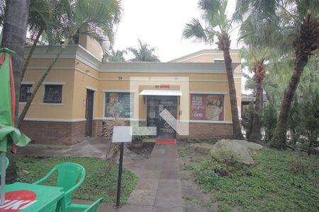 Casa de condomínio à venda com 230m², 3 quartos e 5 vagasMercado