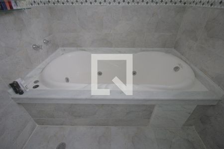 Casa de condomínio à venda com 230m², 3 quartos e 5 vagasBanheiro da Suíte