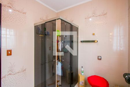 Casa à venda com 330m², 3 quartos e 3 vagasBanheiro do quarto 1