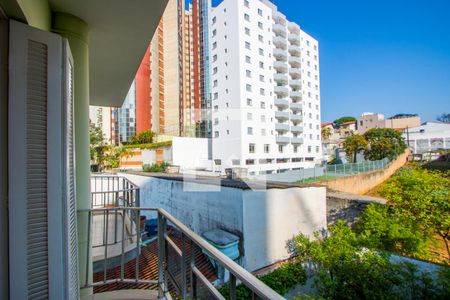 Casa à venda com 330m², 3 quartos e 3 vagasVaranda do quarto 3