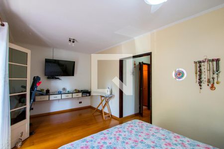 Casa à venda com 330m², 3 quartos e 3 vagasQuarto 1 - Suíte