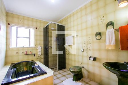 Casa à venda com 330m², 3 quartos e 3 vagasBanheiro social