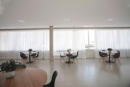 Apartamento à venda com 76m², 3 quartos e 2 vagas Apartamento à venda com 76m², 3 quartos e 2 vagasÁrea Comum