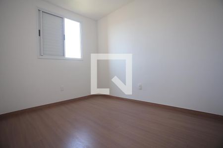 Apartamento à venda com 76m², 3 quartos e 2 vagasQuarto 3