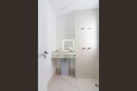 Banheiro da Suíte 1 de apartamento à venda com 3 quartos, 183m² em Vila Yara, Osasco