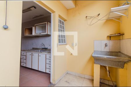 Casa à venda com 340m², 5 quartos e 2 vagasÁrea de Serviço 1