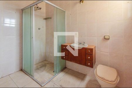 Casa à venda com 340m², 5 quartos e 2 vagasBanheiro de Suite 3