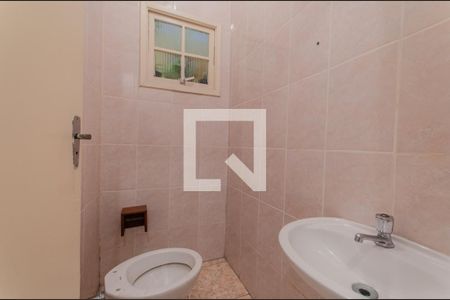 Casa à venda com 340m², 5 quartos e 2 vagasBanheiro de Serviço 1