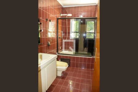 Casa à venda com 300m², 4 quartos e 3 vagasBanheiro do Quarto 4