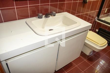 Casa à venda com 300m², 4 quartos e 3 vagasBanheiro do Quarto 4