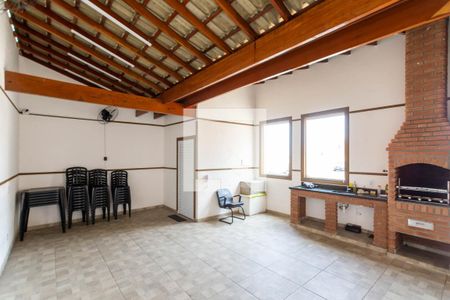 Apartamento para alugar com 42m², 2 quartos e 1 vaga Apartamento para alugar com 42m², 2 quartos e 1 vagaÁrea comum - Salão de festas