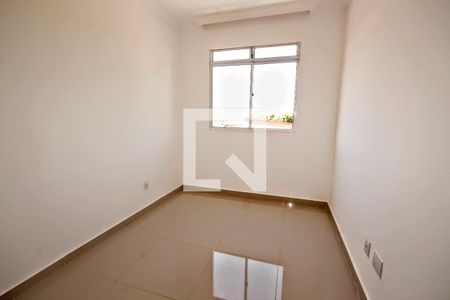 Apartamento à venda com 80m², 3 quartos e 1 vagaQuarto 2