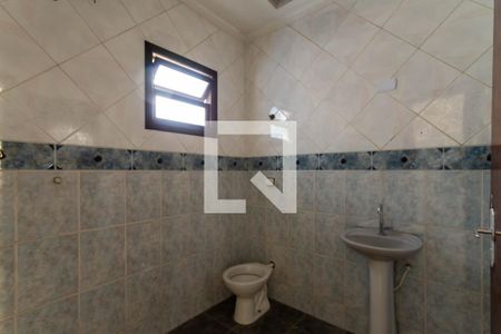 Casa à venda com 150m², 2 quartos e 3 vagasBanheiro da Suíte 2