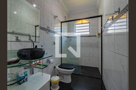 Casa à venda com 200m², 4 quartos e 2 vagasBanheiro 1