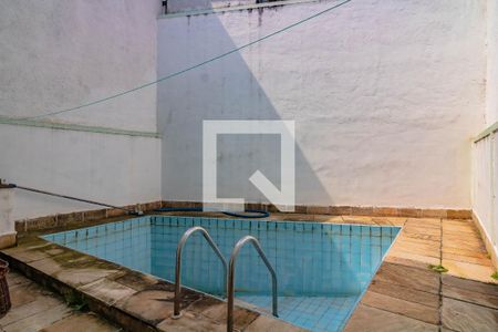 Casa à venda com 200m², 4 quartos e 2 vagasÁrea Externa
