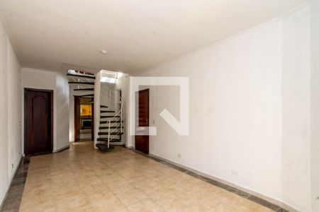 Sala de casa para alugar com 2 quartos, 160m² em Jardim Santa Mena, Guarulhos