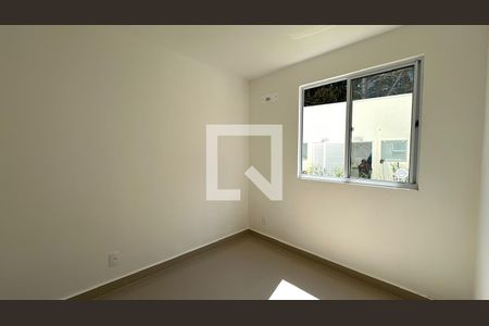 Quarto 2 de apartamento para alugar com 2 quartos, 40m² em Santo Antônio, São José dos Pinhais