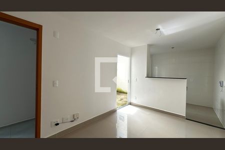 Sala de apartamento para alugar com 2 quartos, 40m² em Santo Antônio, São José dos Pinhais
