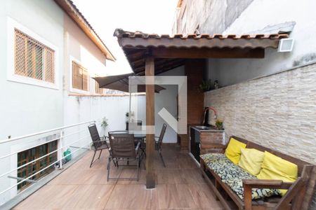 Casa à venda com 100m², 3 quartos e 2 vagasChurrasqueira