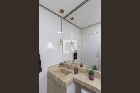 Casa à venda com 100m², 3 quartos e 2 vagasBanheiro da Suíte