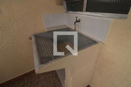 Casa para alugar com 60m², 1 quarto e sem vagaÁrea de Serviço