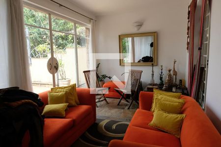 Área de casa para alugar com 3 quartos, 240m² em Sumaré, São Paulo