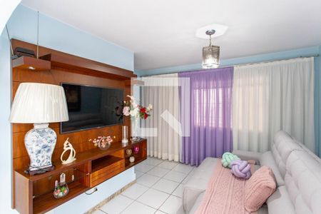 Sala de casa à venda com 3 quartos, 240m² em São Gabriel, Belo Horizonte
