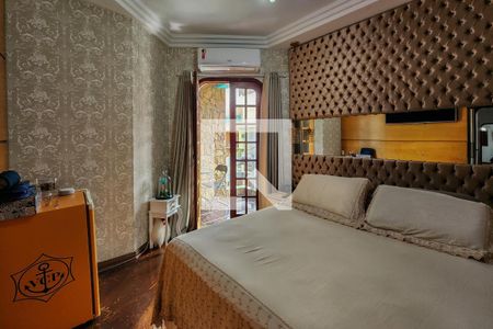 Casa à venda com 450m², 3 quartos e 5 vagas Casa à venda com 450m², 3 quartos e 5 vagasSuíte