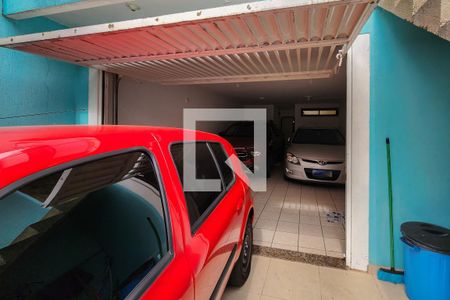 Casa à venda com 450m², 3 quartos e 5 vagas Casa à venda com 450m², 3 quartos e 5 vagasGaragem