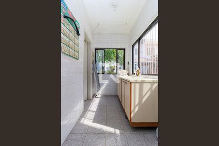 Casa à venda com 150m², 3 quartos e 3 vagas Casa à venda com 150m², 3 quartos e 3 vagasÁrea de Serviço