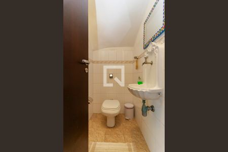 Casa à venda com 150m², 3 quartos e 3 vagas Casa à venda com 150m², 3 quartos e 3 vagasBanheiro