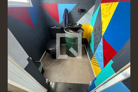 Casa à venda com 200m², 4 quartos e 2 vagasBanheiro 1