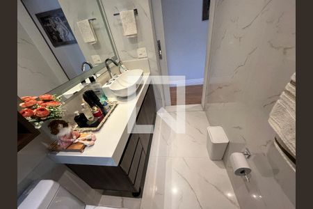 Casa à venda com 200m², 4 quartos e 2 vagasBanheiro da suite 1