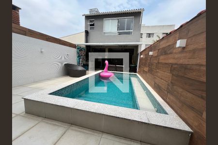 Casa à venda com 200m², 4 quartos e 2 vagasÁrea comum