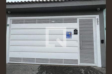 Casa à venda com 200m², 4 quartos e 2 vagasFachada