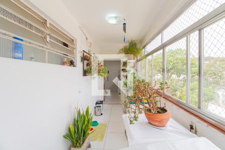 Apartamento à venda com 94m², 2 quartos e 1 vagaÁrea de Serviço