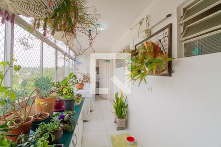 Apartamento à venda com 94m², 2 quartos e 1 vagaÁrea de Serviço