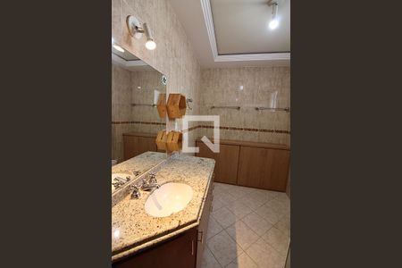 Apartamento para alugar com 280m², 3 quartos e 3 vagasBanheiro da Suíte 1