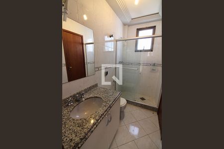 Apartamento para alugar com 280m², 3 quartos e 3 vagasBanheiro da Suíte 2 e 3