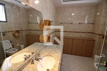 Apartamento para alugar com 280m², 3 quartos e 3 vagasBanheiro da Suíte 1