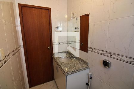 Apartamento para alugar com 280m², 3 quartos e 3 vagasBanheiro da Suíte 2 e 3