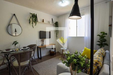 Sala  de apartamento para alugar com 2 quartos, 39m² em Jardim Petropolis, Cotia