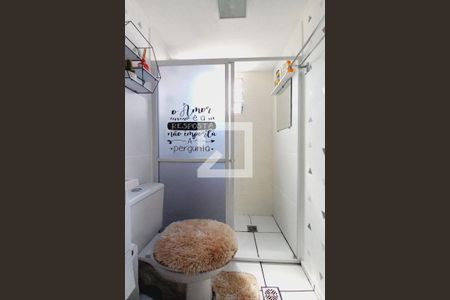 Banheiro de apartamento à venda com 2 quartos, 47m² em Loteamento Parque São Martinho, Campinas
