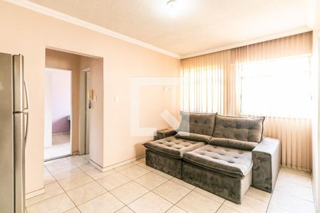 Sala de apartamento para alugar com 2 quartos, 59m² em Santa Terezinha, Belo Horizonte