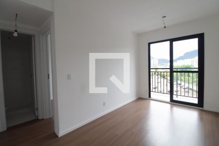 Sala de apartamento para alugar com 1 quarto, 35m² em Jacarepaguá, Rio de Janeiro