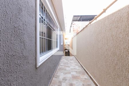 Casa à venda com 154m², 2 quartos e 3 vagasCorredor - Entrada 