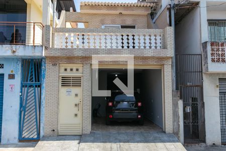 Casa à venda com 154m², 2 quartos e 3 vagasFachada