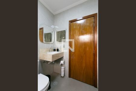 Casa à venda com 154m², 2 quartos e 3 vagasBanheiro 