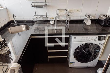 Cozinha de apartamento para alugar com 1 quarto, 50m² em Sumaré, São Paulo