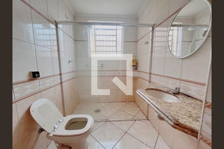 Casa à venda com 150m², 3 quartos e 1 vaga Casa à venda com 150m², 3 quartos e 1 vagaBanheiro
